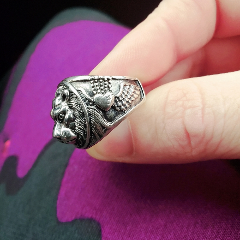 Lion Ring - Picture 2 of 3